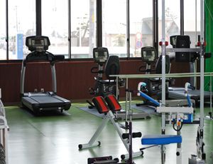 医療法人社団　ながさわ整形外科リハビリ室